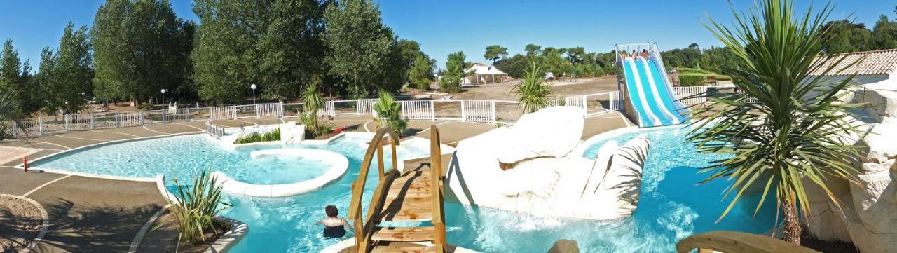 Domaine Du Collet**** Hotel Villeneuve-en-Retz Ngoại thất bức ảnh
